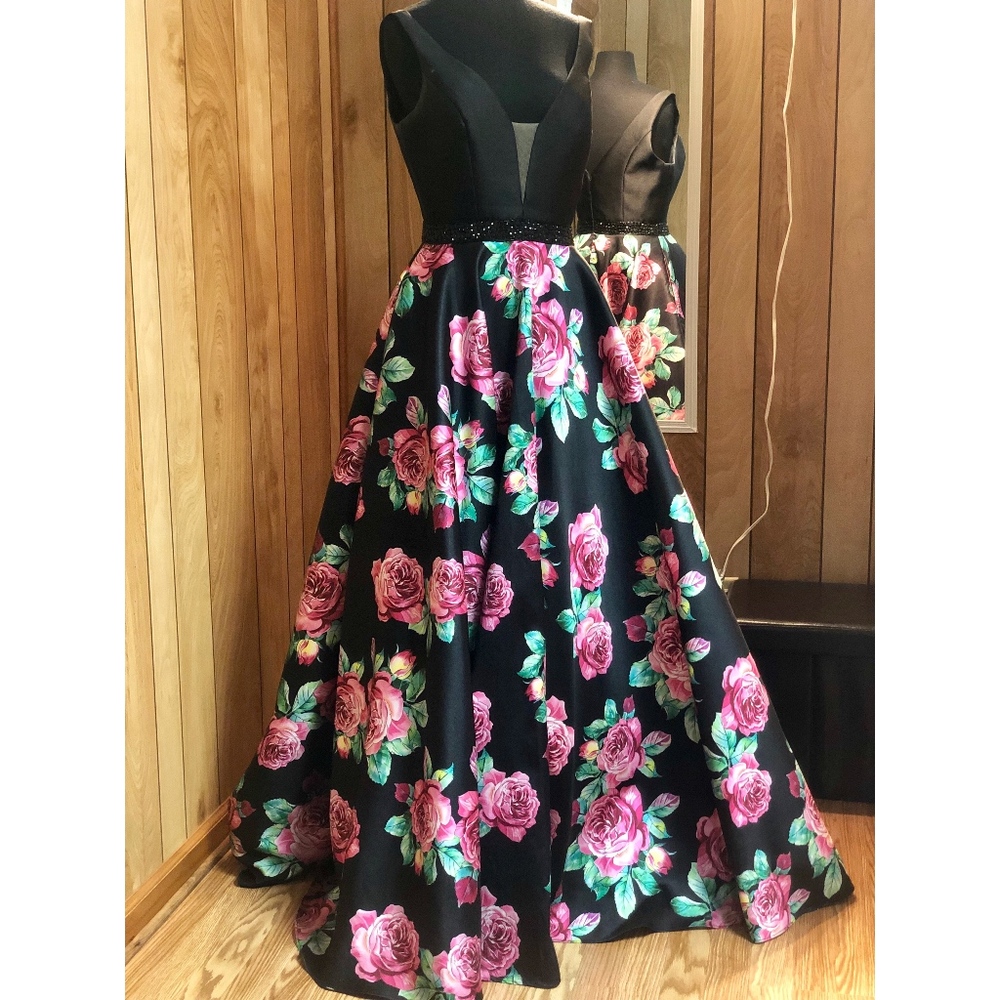 Homecoming Court Dress/ Prom Dress/ Pageant Dress